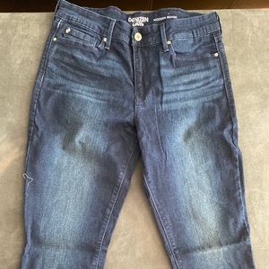 Dark washed denizen jeans from Levi’s